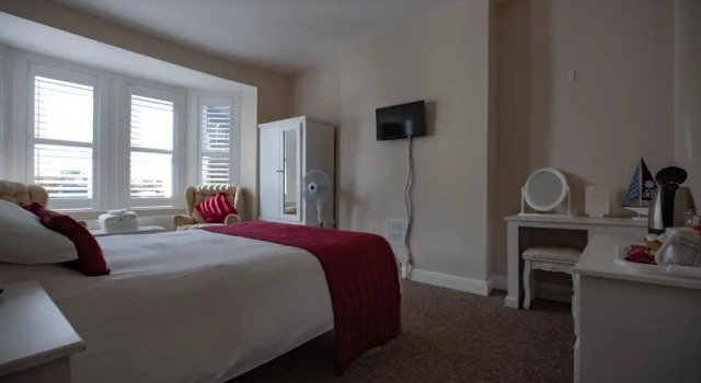 Standard- dobbelt værelse med delvis havudsigt Claremont Guesthouse