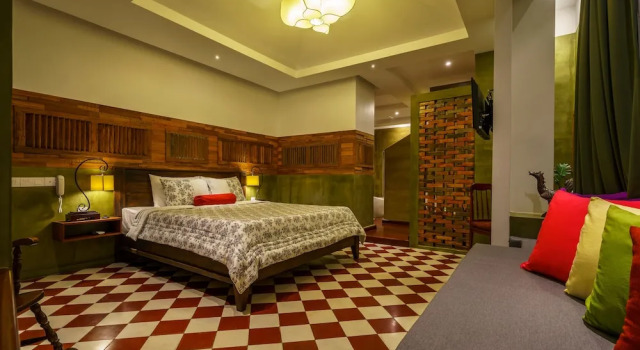Люкс с балконом The Secret Corner Unique Residence