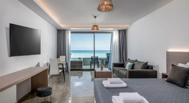 Полулюкс с видом на море Ebenus Suites by Checkin