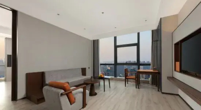 Люкс Executive UrCove by Hyatt Lianyungang Railway Station Suning Plaza