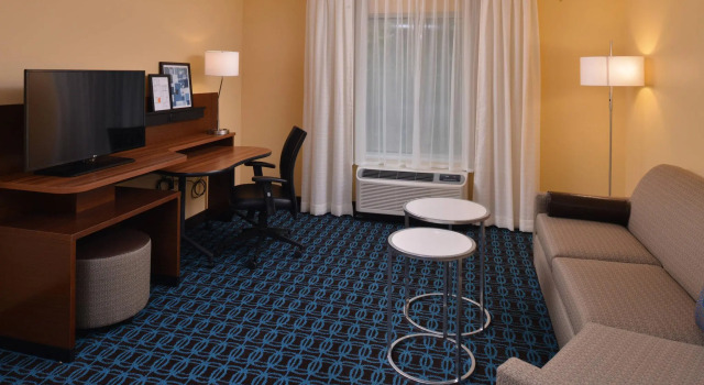 Двухместный люкс c 1 комнатой Fairfield Inn & Suites by Marriott Fremont
