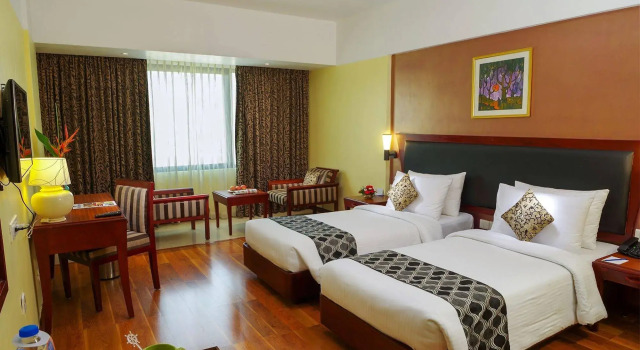 Classic Sarovar Portico Trivandrum, Забронировать Отель Недорогие отели штата Кералы, недорого