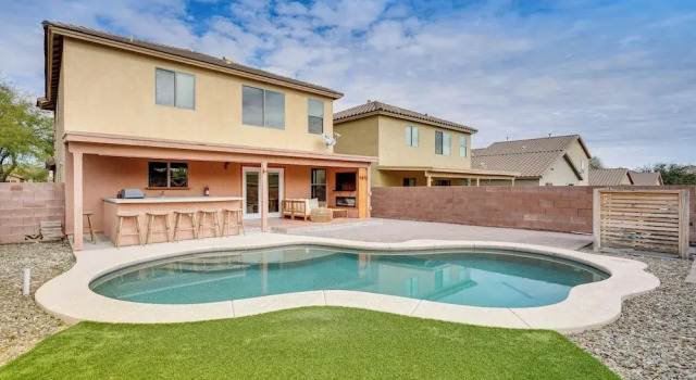 Коттедж с 4 комнатами Gorgeous Green Valley Home: Patio & Private Pool!