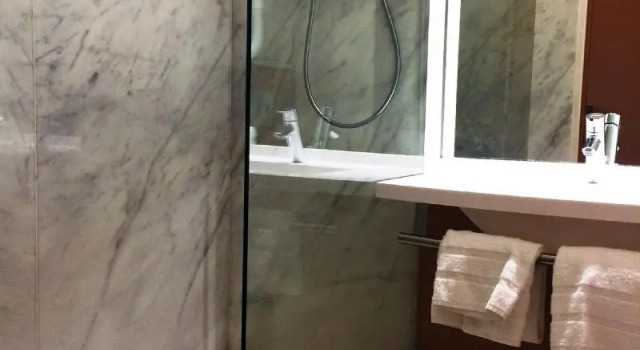 Номер Standard Hôtel Forest Hill Meudon Velizy