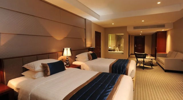 Номер Deluxe Yangon Thanlwin Hotel
