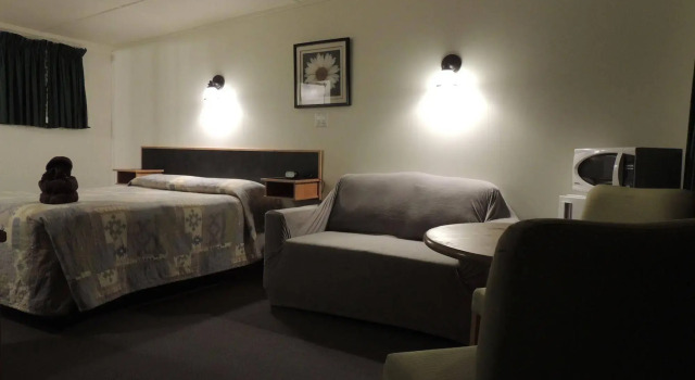 100 Mile Motel & RV Park, Réserver Motel One Hundred Mile House Cariboo Chilcoltin Coast