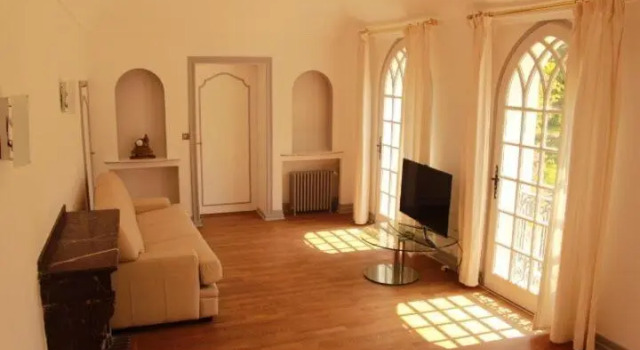 Коттедж Chateau Castelrives