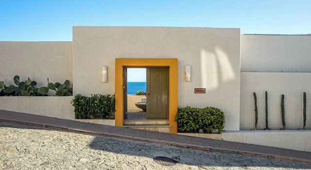 Casa Dos Hermanas by Wynwood House
