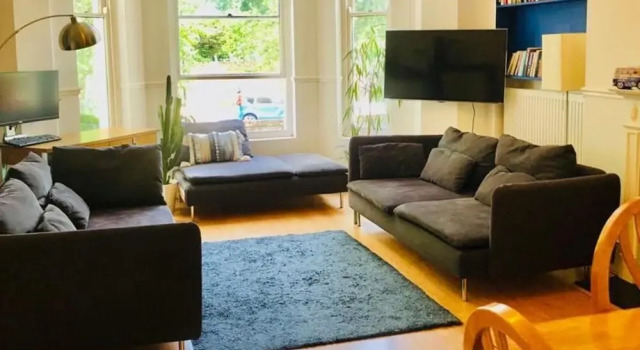 1 Bedroom Flat Sleeps 4 -free Onsite Parking -wifi, Varaa Huoneisto Asunnot kohteessa Merseyside, Huoneisto
