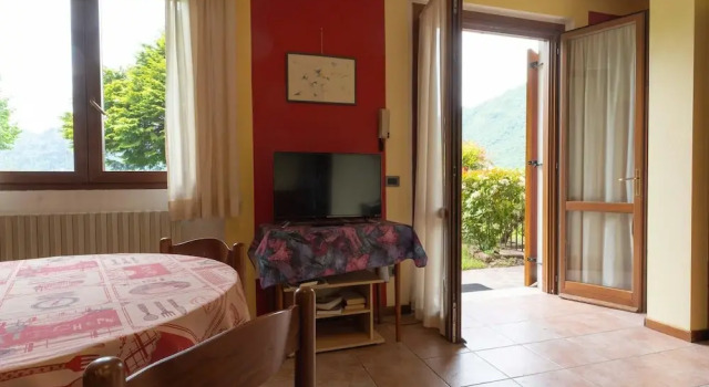 Holiday Home in Lombardy by Lake Idro, Buchen Sie Ferienhaus Hotels in Brescia mit Parkplatz, Parkplätze