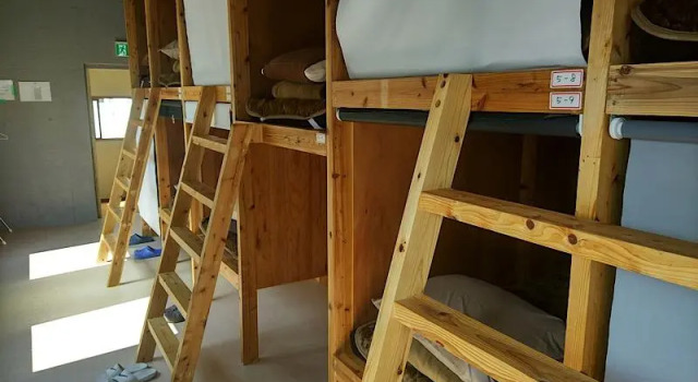 Capsule at Hakata - Hostel, Buchen Sie Hostel Hakata 