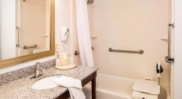 Двухместный номер Standard Holiday Inn Express & Suites Alamogordo Highway 54/70 by IHG