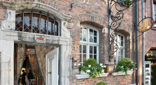 Hotel Barbarossa, Забронировать Отель Отели Кайзерсверт с парковкой, Парковка