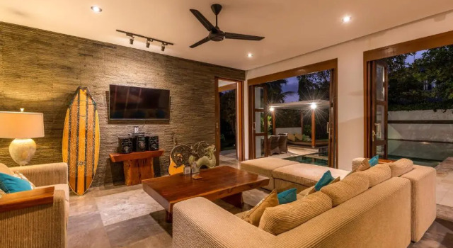 Mary's Beach 4 BR Villa, Reservar Vila Hotéis em Bali com piscina, Piscina