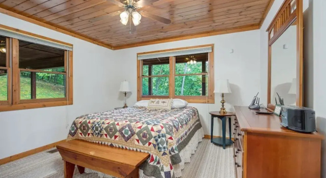 Restoration Retreat At Greenbrier 3 Bedroom Cabin by RedAwning