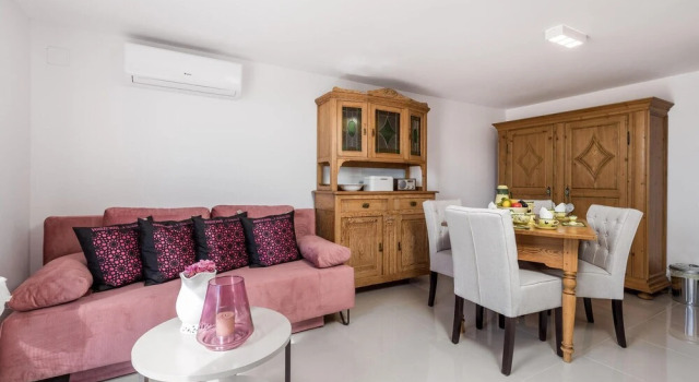 Stunning Apartment in Veprinac With 1 Bedrooms, Wifi and Outdoor Swimming Pool, Забронировать Апартаменты/квартира Вепринац Opatija Riviera