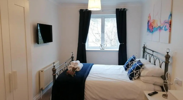 Luxury Modern 2 Bed Apartment, FREE UNDERCROFT PARKING 2,1m max, Varaa Huoneisto Asunnot kohteessa Merseyside, Huoneisto