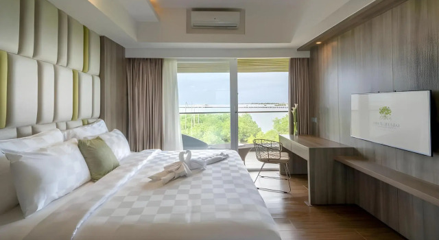 The Crystal Luxury Bay Resort Nusa Dua, Boek Resort Hotels in Bali met zwembad, Zwembad