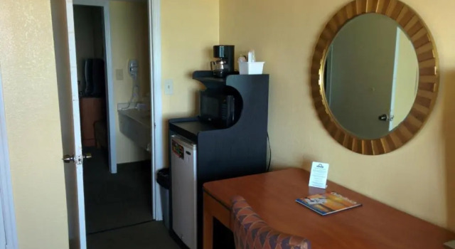 Номер Deluxe Days Inn by Wyndham Myrtle Beach-Beach Front