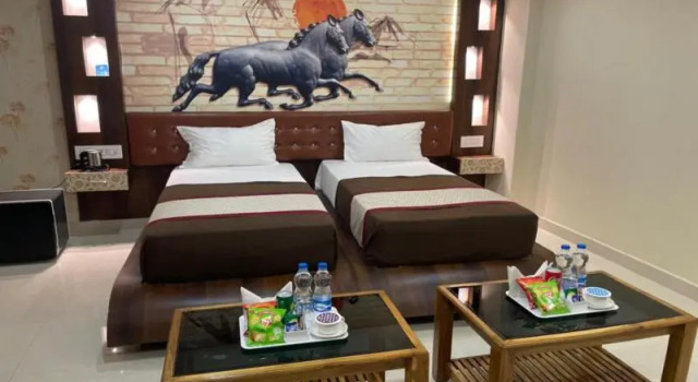 Ambionece Hotel, Rezerwuj Hotel Hotele w Andhra Pradesh z parkingiem, Parking