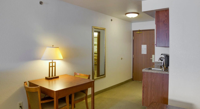 Двухместный люкс Holiday Inn Express & Suites Jacksonville by IHG