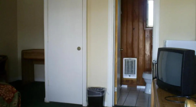 Standard Zimmer Crestview Inn