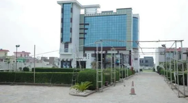 Hotel Deep Palace, Rezervovat Hotel Hotely v Jind s parkováním, Parkování