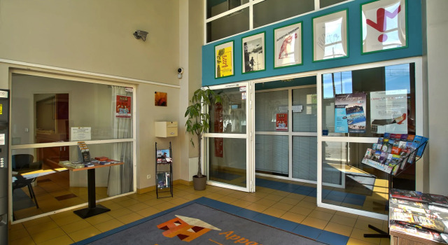Appart'Hôtel Salamandre, Prenota Hotel Hotel a Alvernia con parcheggio, Parcheggio