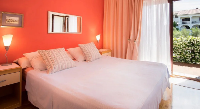 Apartment Dina, Varaa Huoneisto Hotellit Kvarner Islands uima-altaalla, Uima-allas
