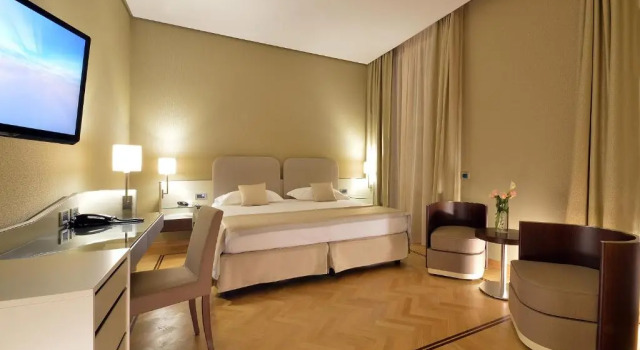 Полулюкс Palazzo Esedra