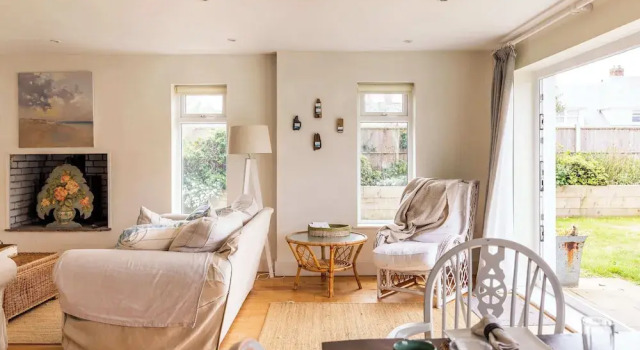 Light-filled Family-friendly Beach House