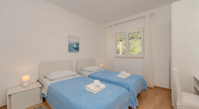 Apartment for 4 Persons, by the sea and With Beautiful View