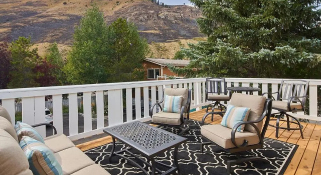 Люкс с балконом Parkway Inn of Jackson Hole