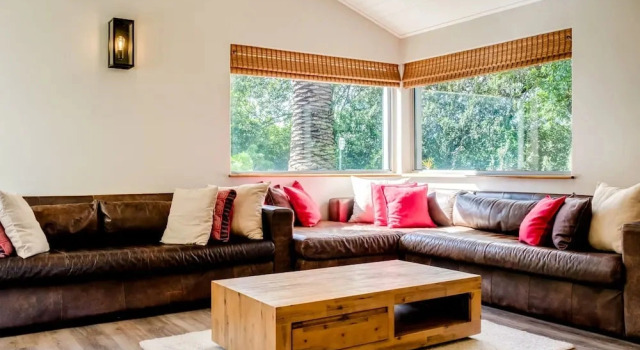Коттедж Charming Home With Mountain Views at Rivendell