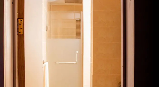 Номер Business Whitevill Hospitality and Homes