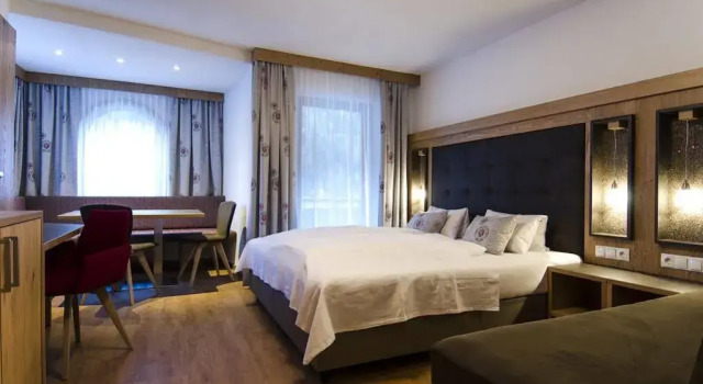 Versalerhof, Rezervovat Hotel Hotely v Tyrolsko se snídaní, Snídaně