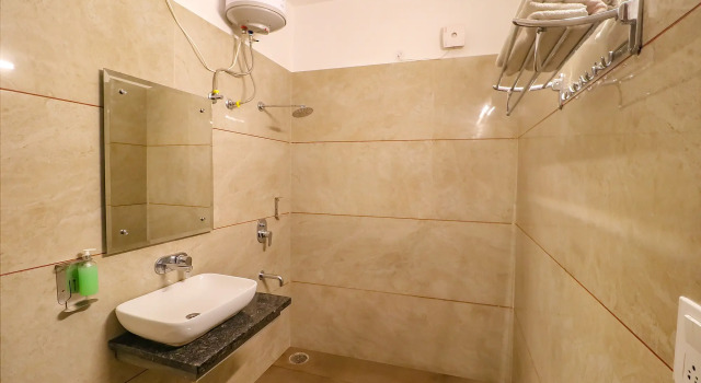 Номер Superior Super Collection O by OYO Railway Station Amritsar Formerly Golden Home