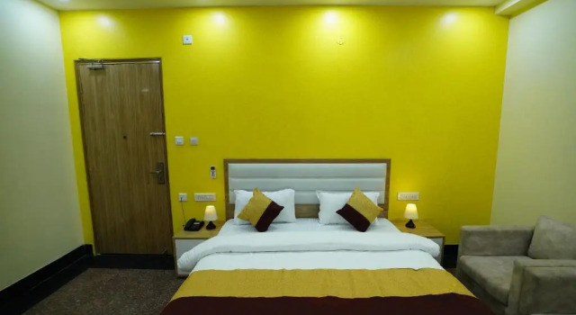 Двухместный номер Deluxe Hotel SKS Grand Palace-Vrindāvan