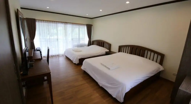 Семейное бунгало с балконом Greenfield Valley Fishing Resort