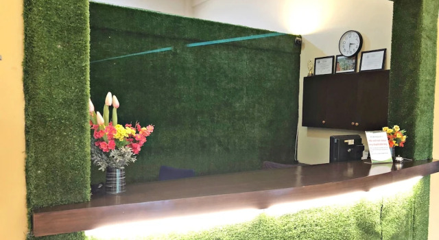 Shalom Hotel
