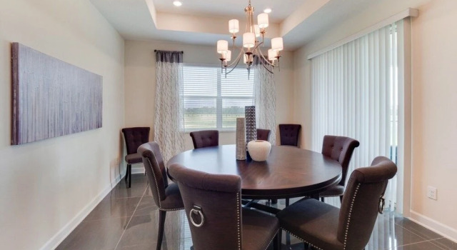 Storey Lake-4741-403sltctdilco 4 Bedroom Condo