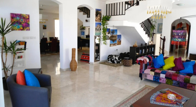 Lana Villa, Book Villa Villas in Muscat, Villa