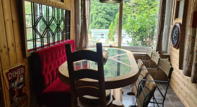 Chez steph et frank, Book Hotel Morez Jura Mountains