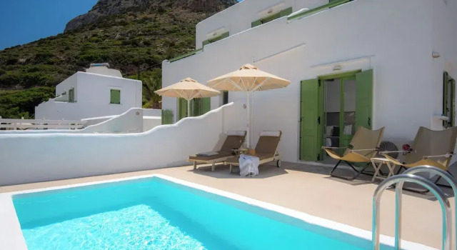 Люкс Superior с видом на бассейн Lithos Suites Sifnos
