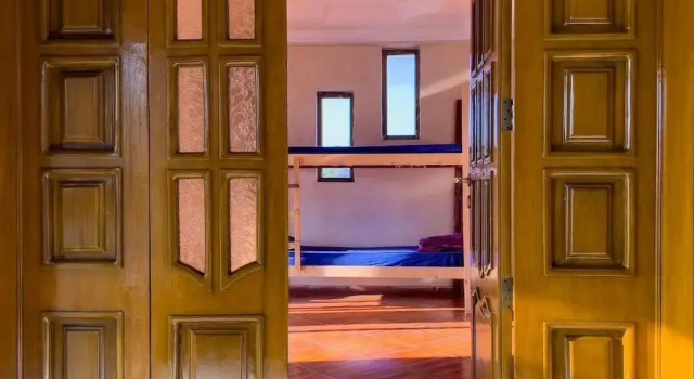Кровать в общем номере (женский номер) Mad Vervet Hostel - Addis