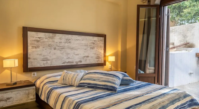 Двухместный люкс Deluxe с балконом и с видом на горы Theoxenia Kasos Luxury Apartments