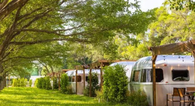 Bon Chill Glamping By Cosmos Otium, Varaa Leirintäalue Telttailu ja glamping kohteessa Taoyuan, Leirintäalue