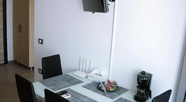 Studio Infinity Alezzi, Boek Appartement Hotels in Constanta met zwembad, Zwembad