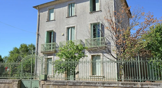 Authentic Holiday Home With Private Swimming Pool and Large Garden in Southern France