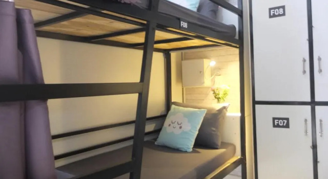 Кровать в общем номере S Phuot Airport Hostel